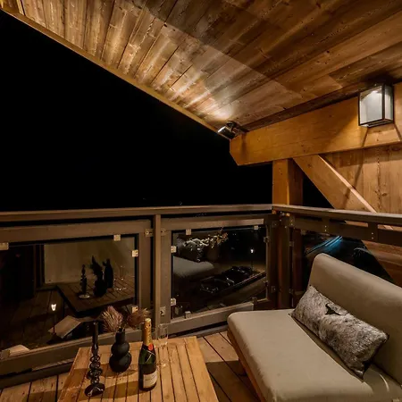 Exclusive Penthouse - Sauna, Ski-in Ski-out, Panoramic Views, Balcony شقة