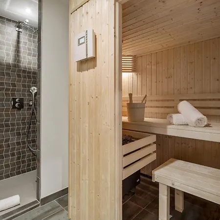 Exclusive Penthouse - Sauna, Ski-in Ski-out, Panoramic Views, Balcony شقة