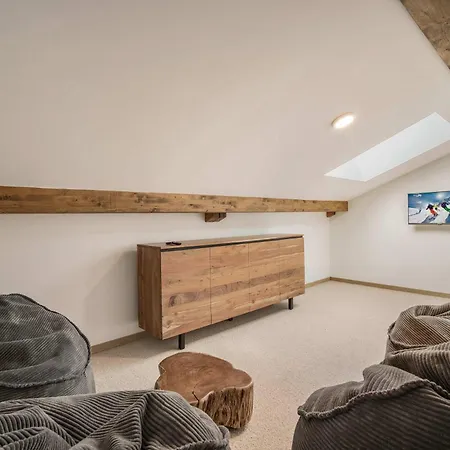 شقة Exclusive Penthouse - Sauna, Ski-in Ski-out, Panoramic Views, Balcony
